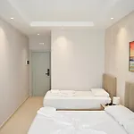 Zanzi Otel Dıraç