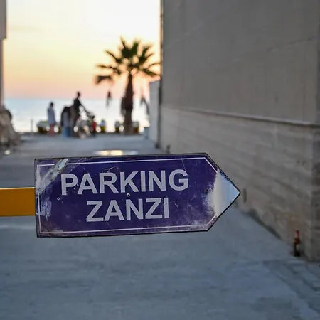 Zanzi Szálloda Durrës