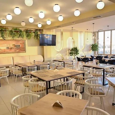 Zanzi 4* דורס