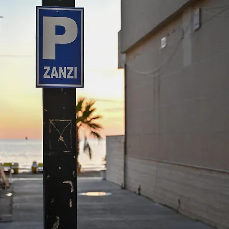 Otel Zanzi 4*